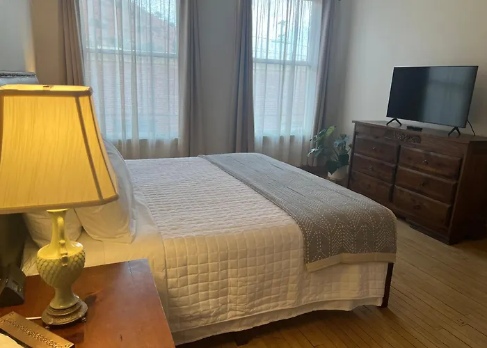 Canyon Rose 2* Bisbee